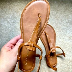 Kelly & Katie Ankle Strap Thong Sandals, size 8